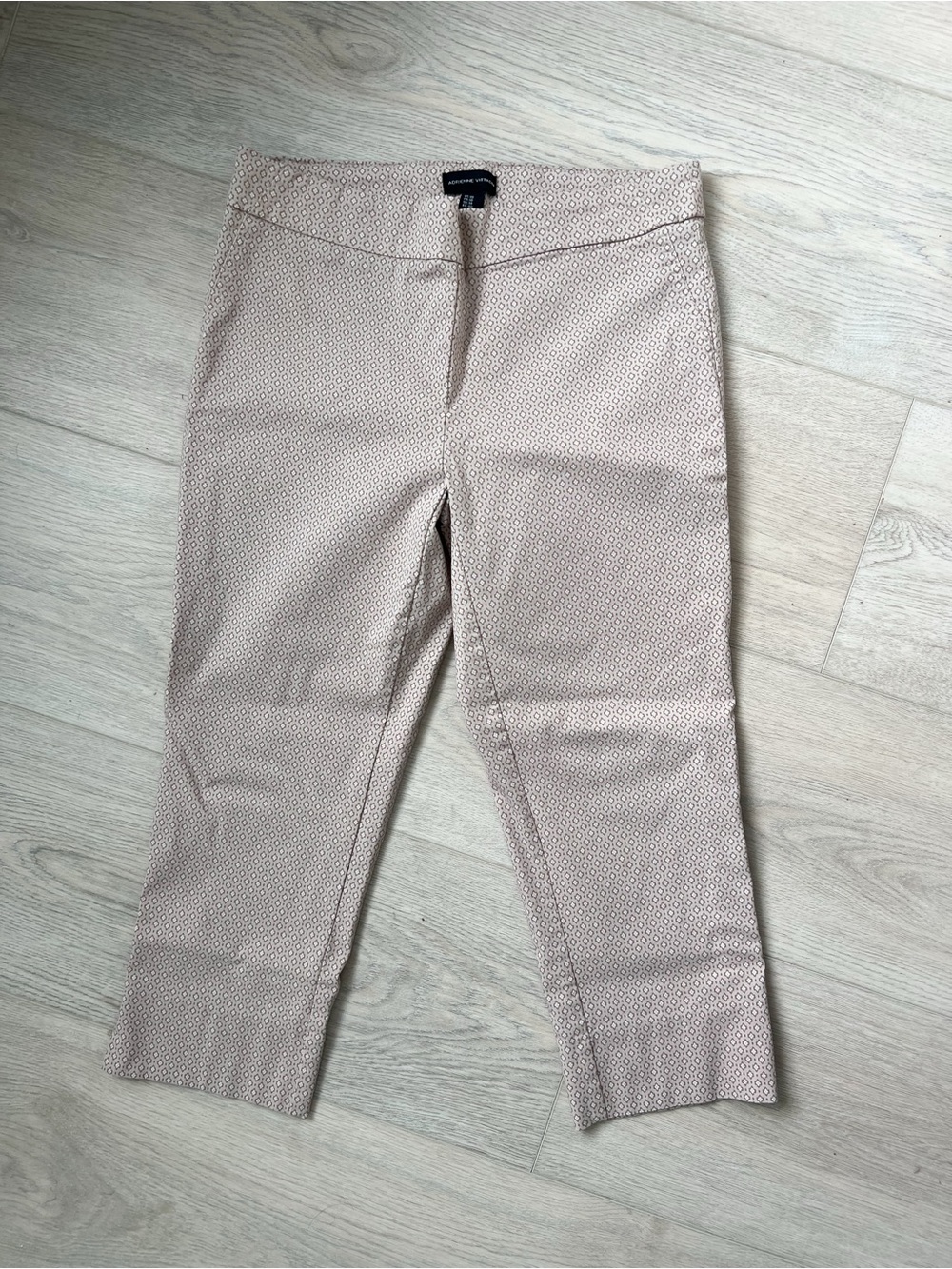 Adrienne Vittadini Beige and Cream Geometric Cropped Pants